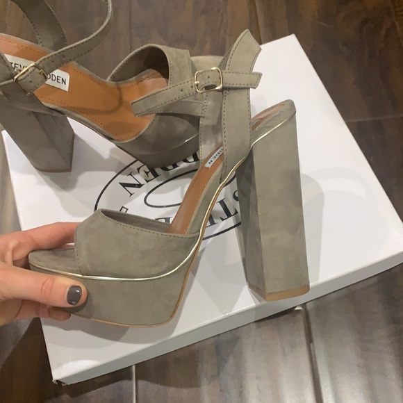 Grey Steve Madden chunky heel - Picture 4 of 5